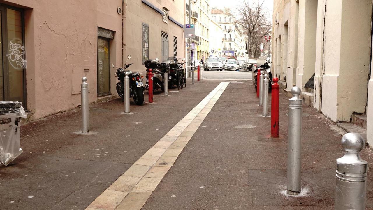 Quartier Des Createurs "La Plaine Cours Julien" Chambre Privee Dans Appartement Menage Frequent Des Parties Commune Marseille Exterior photo